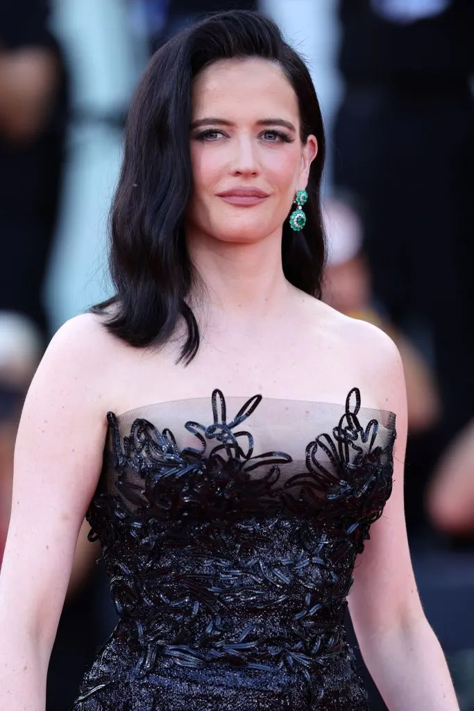 Murat Yıldırım ile Eva Green’in başrolü paylaştığı ‘Ağaçlar’ filminden ilk kareler geldi