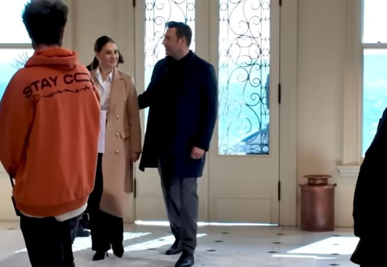 Kızılcık Şerbeti dizi setinden yeni kamera arkası görüntüleri yayınlandı