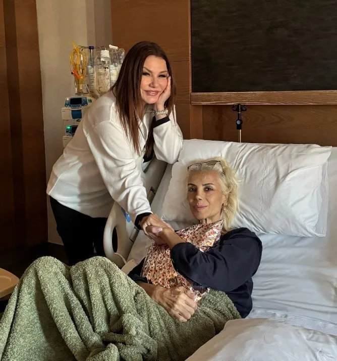 Tanyeli için ünlülerden başsağlığı mesajları: "Çok yoruldun, çok savaştın, mekanın cennet olsun"