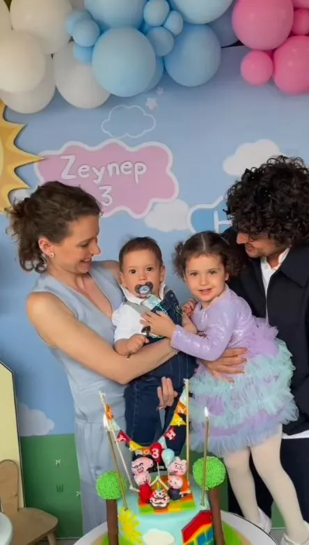 Ece Çeşmioğlu ve Taner Ölmez'in kızları Zeynep 3 yaşına girdi