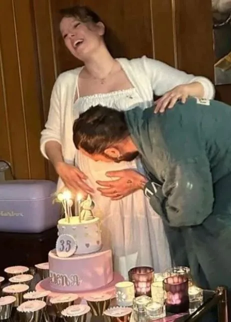 Ünlü oyuncu Burcu Biricik kızı Luna'nın son halini paylaştı