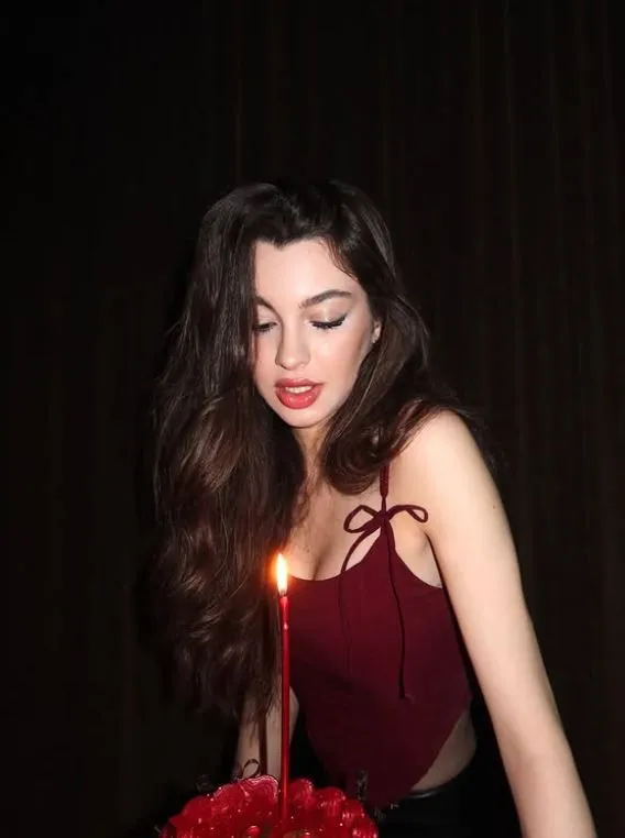 Bir Gece Masalı'nın Canfeza'sı Su Burcu Yazgı Coşkun, 20 yaşına girdi! Doğum günü pozları beğeni topladı
