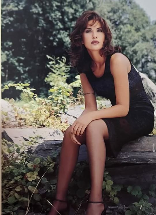 Demet Şener'den nostaljik paylaşım! 'Yaş 21'