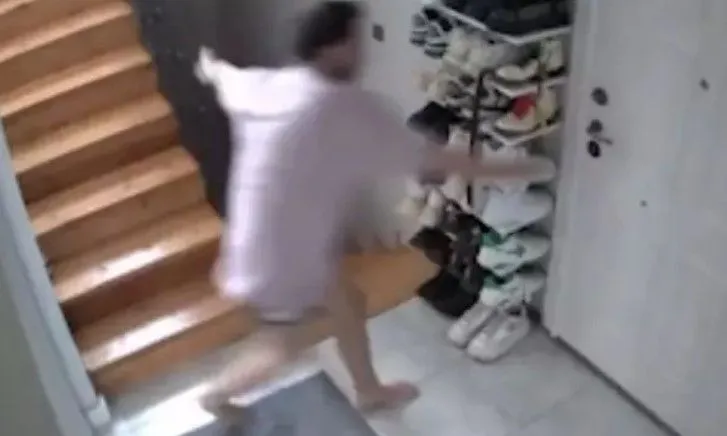 Depremde kedilerini bırakan Sefo'dan gelen eleştirilere yanıt