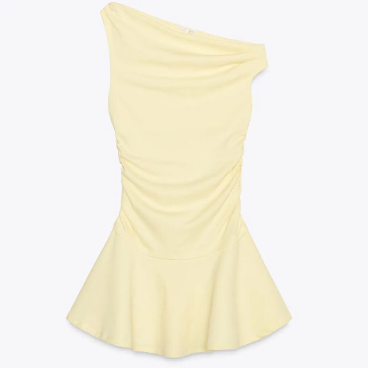Tereyağı Gibi Akıp Giden Bir Stil: Butter Yellow Geri Döndü