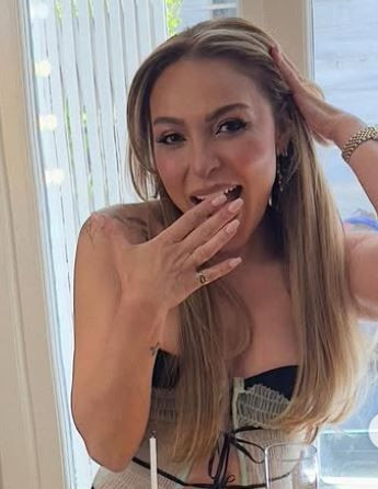 Ünlü şarkıcı Ziynet Sali, 50 yaşına girdi! "Bu nasıl 50 böyle?" notuyla paylaştı
