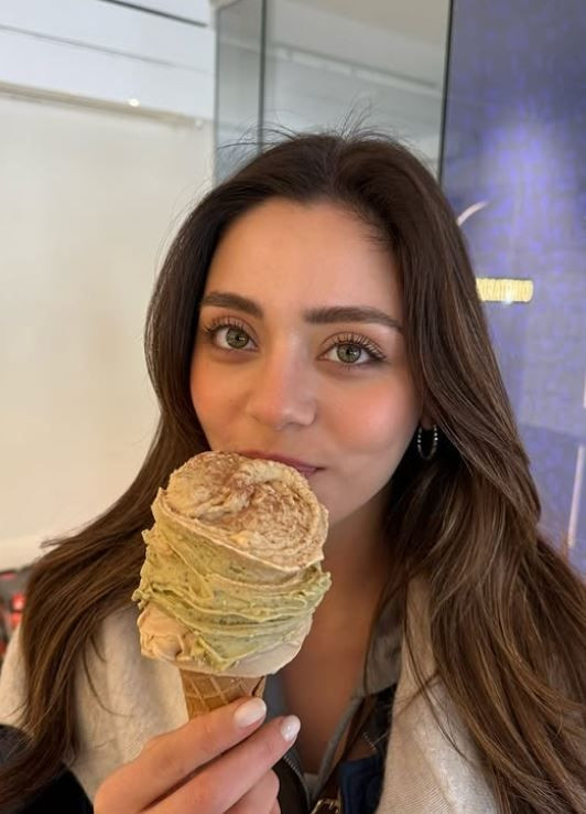 Sıla Türkoğlu'nun Amsterdam pozları beğeni topladı