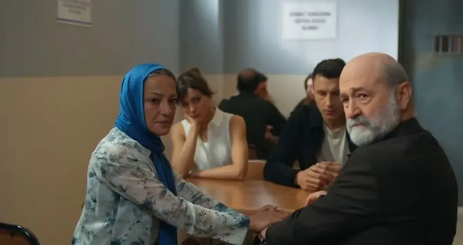 Uzak Şehir dizisinin yeni bölümünden ilk fragman: "Olur da bir gün düşersem, beni sen kaldır!"