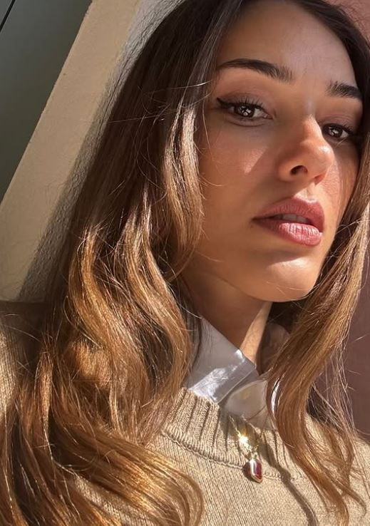 Dilan Çiçek Deniz'in bahar kombini beğeni topladı