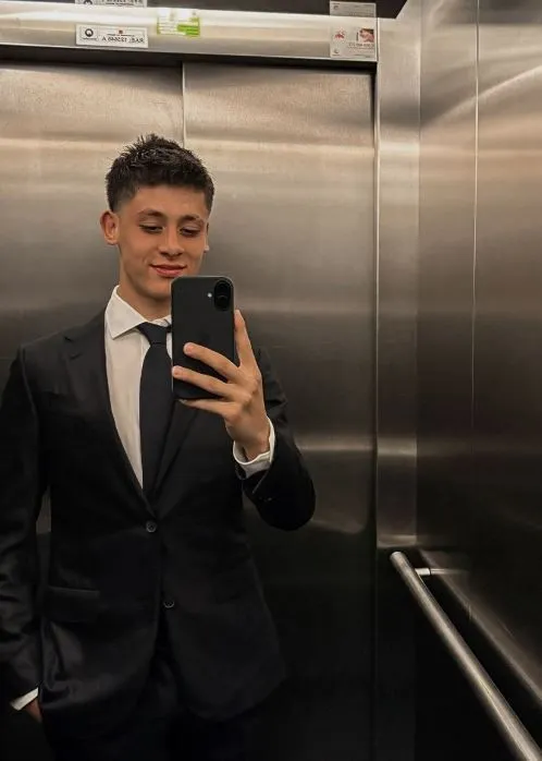 Arda Güler çocukluk fotoğrafını paylaştı: "Hâlâ o aynı çocuk işte"