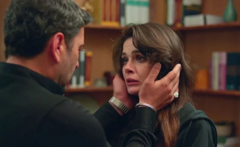 Uzak Şehir dizisinin Alya'sı Sinem Ünsal'ın yeni pozları beğeni topladı