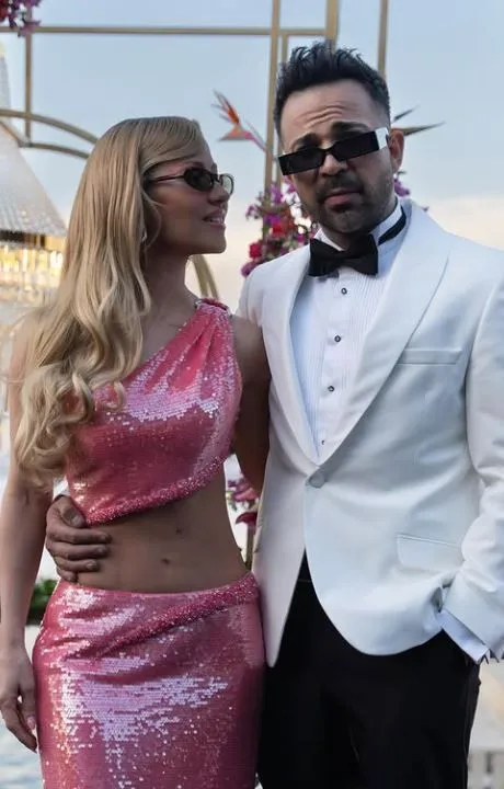 Derya Uluğ'dan sevgilisi ile romantik paylaşım