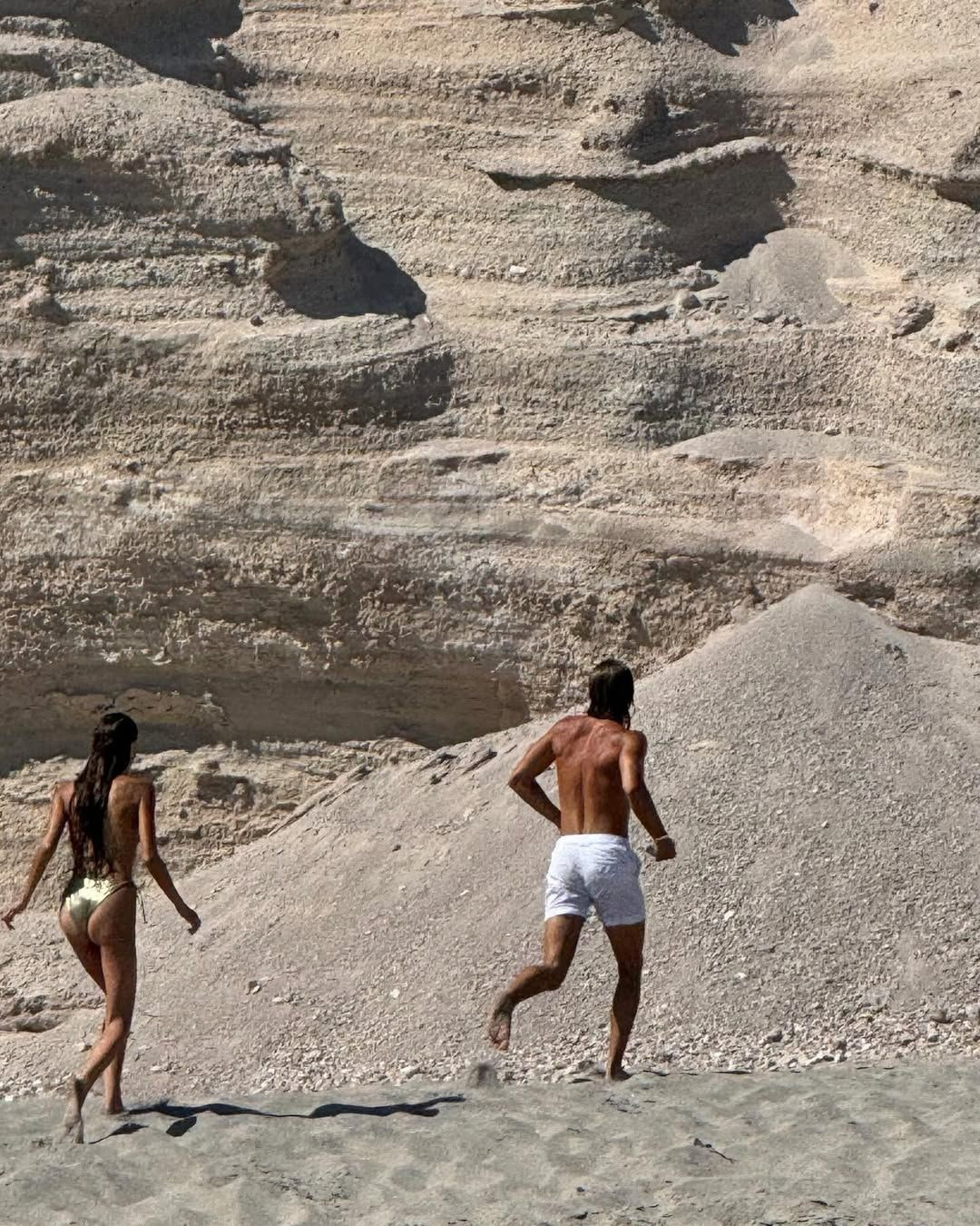 Dilan Çiçek Deniz ile Rafael Cemo Çetin'den kas şov