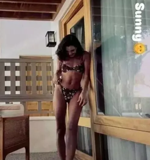 Hafsanur Sancaktutan yaz sezonunu açtı! Fit hali dikkat çekti