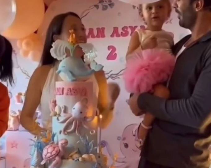 Gupse Özay'dan kızı Jan Asya ile yeni poz