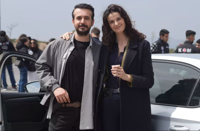 Eşref Rüya’nın kamera arkasından kareler paylaşıldı! Oyuncuların samimi halleri dikkat çekti