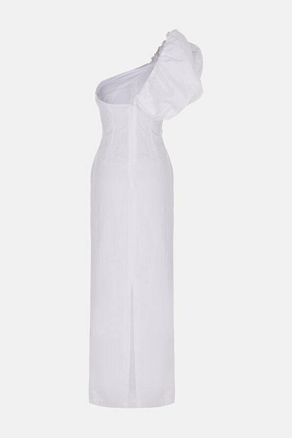 Gelinlik yerine tercih edebileceğiniz beyaz elbise önerileri!