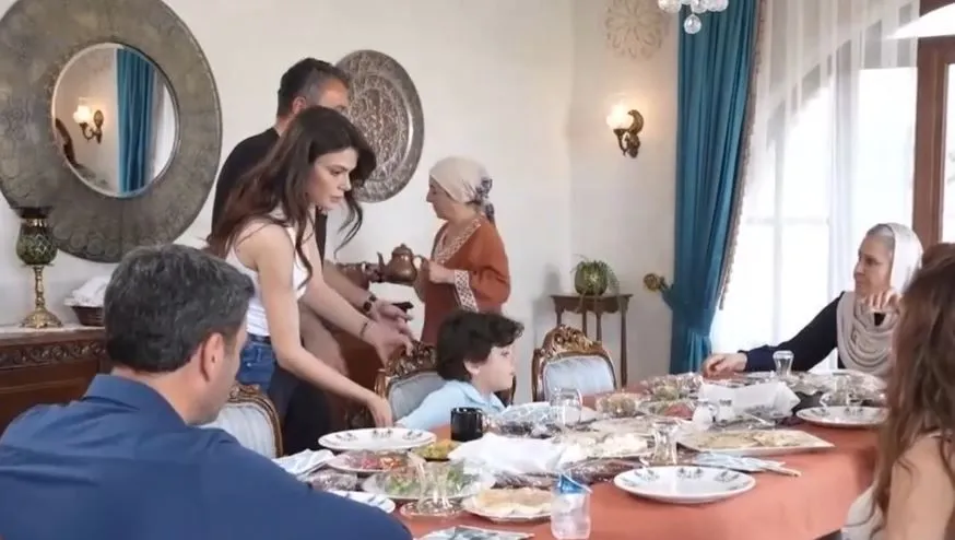 Uzak Şehir oyuncuları en sevdikleri Mardin yemeklerini açıkladı