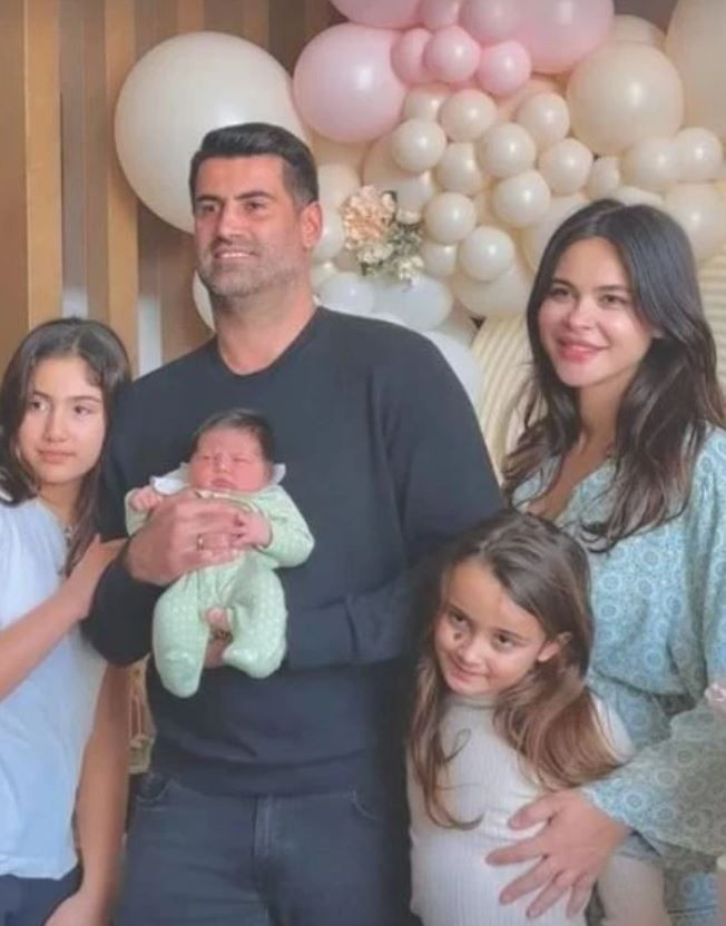 Volkan Demirel üçüncü bebekleri Yasmin'in son halini paylaştı