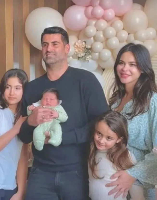 Volkan Demirel üçüncü bebekleri Yasmin'in son halini paylaştı
