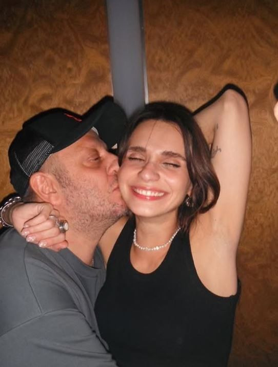 Anne olmaya hazırlanan Meriç Aral'dan ilk hamilelik pozu