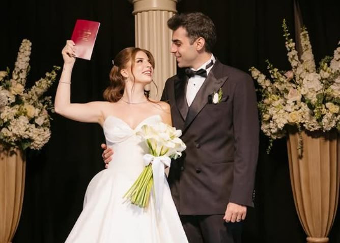 'Sihirli Annem'in 'Çilek'i Zeynep Özkaya ile pilot sevgilisi Oğulcan Can evlendi