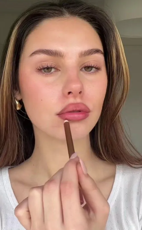 Trend alarmı: TikTok'ta 10 markadan viral olan 19 popüler dudak kalemi