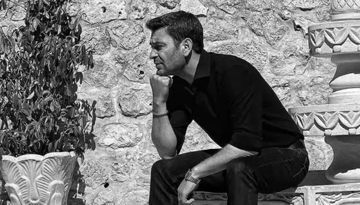 Uzak Şehir'in Cihan'ı Ozan Akbaba 43 yaşına girdi! Eşinden romantik kutlama