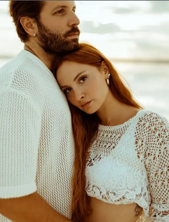 Müjdeyi Cannes'de vermişti! Başak Gümülcinelioğlu'ndan yeni hamilelik pozları