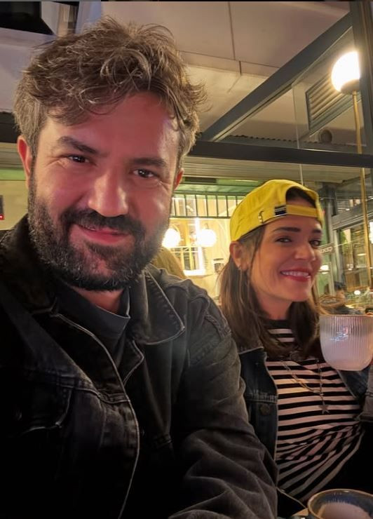 Ünlü oyuncu İpek Karapınar, yönetmen Ali Balcı'yla nişanlandı! İşte nişandan kareler