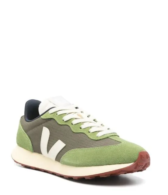 So so trend: 2025 yazında giyebileceğiniz 11 sneaker modeli