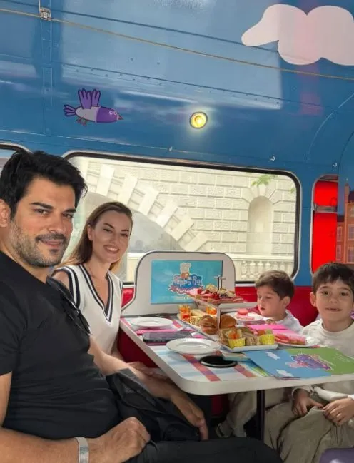 Burak Özçivit ile Fahriye Evcen, Londra tatilinden pozlarını paylaştı