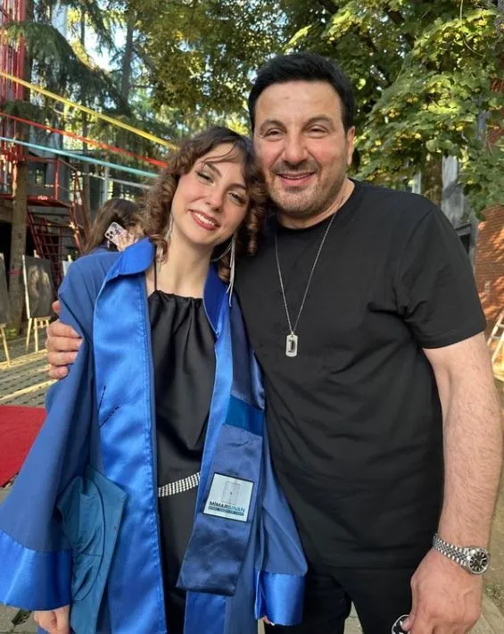 Şarkıcı Davut Güloğlu'nun kızı mezun oldu