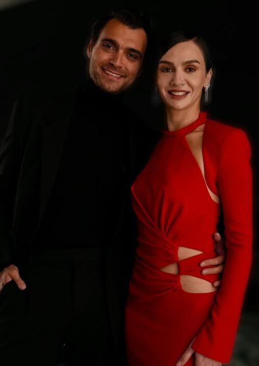 Hakan Kurtaş'tan Birce Akalay'a aşk dolu kutlama: "Aşığınım"