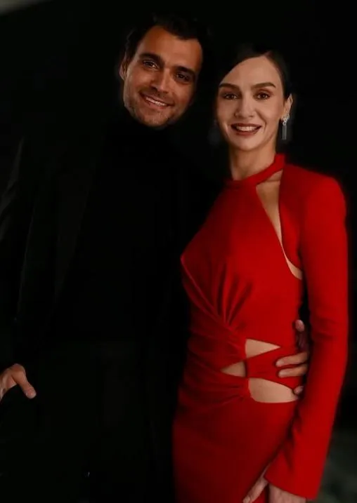 Hakan Kurtaş'tan Birce Akalay'a aşk dolu kutlama: "Aşığınım"