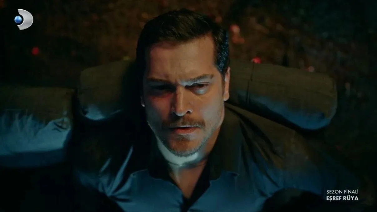 Eşref Rüya'da sezon finali! Demet Özdemir ve Çağatay Ulusoy beğeni topladı