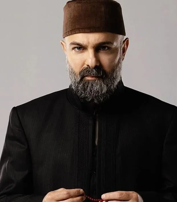 Kızıl Goncalar'ın 'Sadi Hüdayi'siydi.. Erkan Avcı'nın yeni imajı şaşırttı