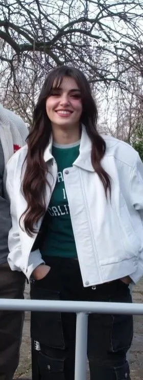 Hande Erçel'in 'Aşkı Hatırla' look'u! Kombin detaylarını mercek altına aldık