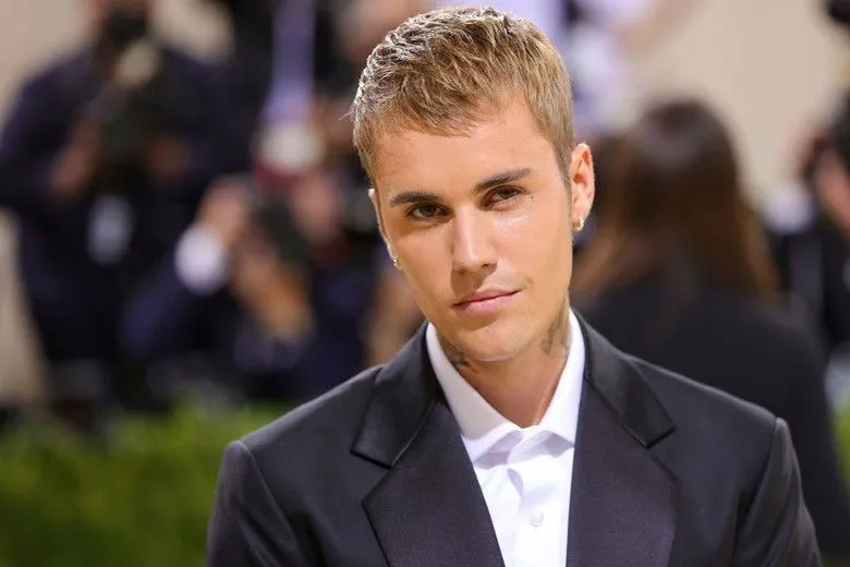 Justin Bieber'dan dikkat çeken sosyal medya hamlesi! Instagram'da kullanıcı adını değiştirdi