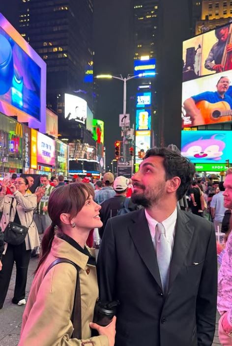 Alina Boz, eşiyle romantik New York pozlarını paylaştı
