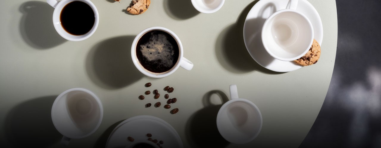 Kahve porselende içilir!