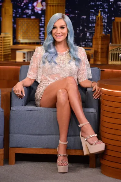 Kesha'nın renkli saçları