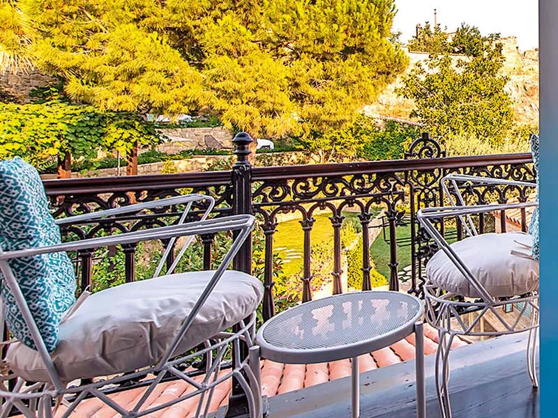 Adatepe'de nerede kalınır, ne yenir?