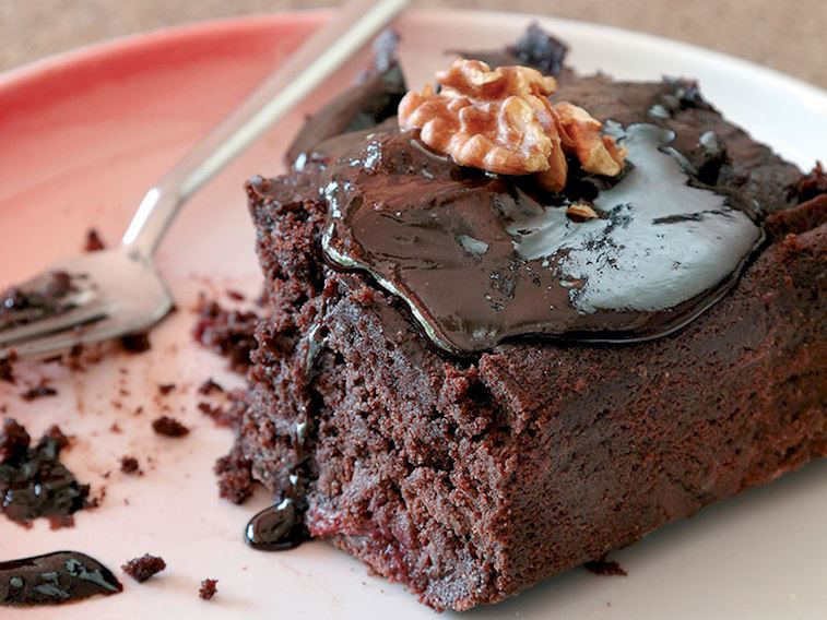 Bitter çikolatalı brownie