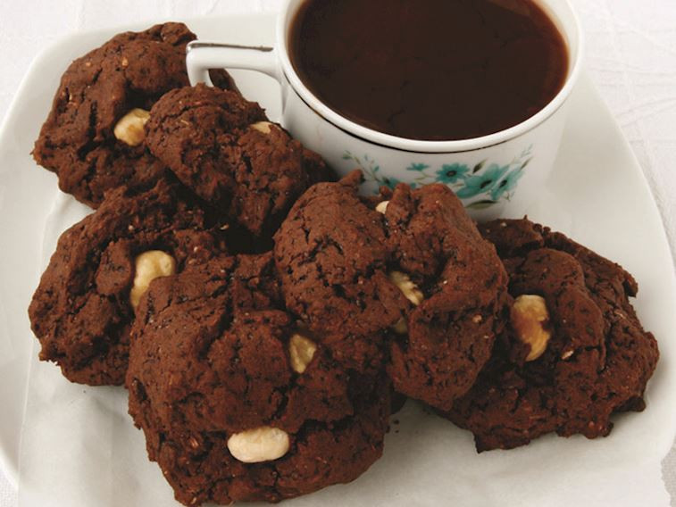 Kakaolu ve fındıklı kurabiye