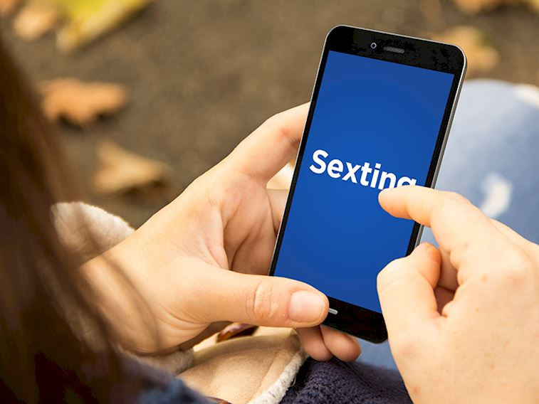 Sexting nedir, nasıl yapılır? İşte sexting örnekleri ve kuralları