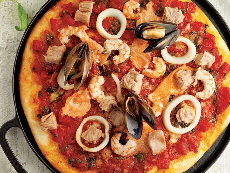 Deniz ürünlü Akdeniz pizza