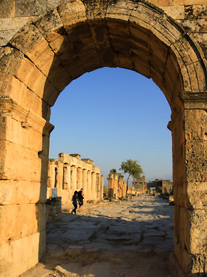 Hierapolis'te 100 yıllık keşif