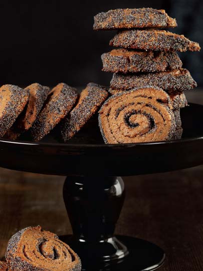 Çikolatalı ve haşhaşlı spiral kurabiye