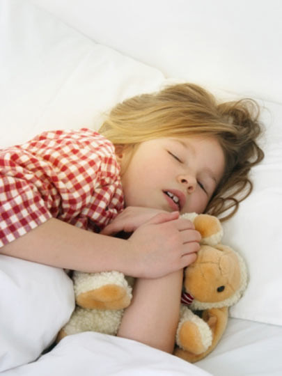 Okul çocuğu en az 8 saat uyumalı!